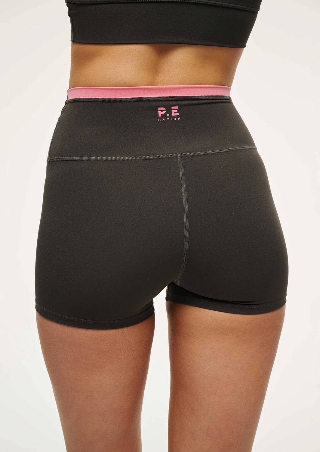 P.E NATION |VITA 2.5 BIKE SHORT |ASPHALT/PINK LEMONADE