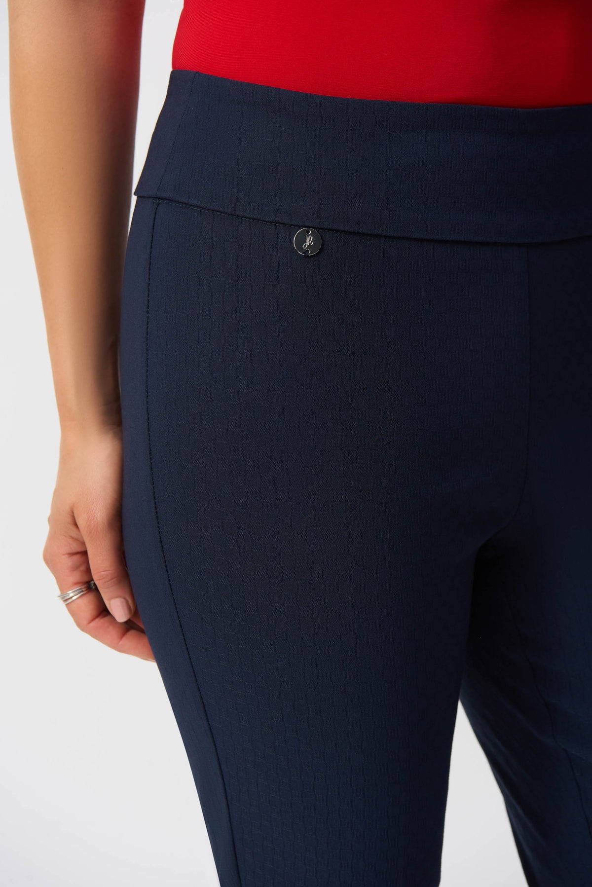 JOSEPH RIBKOFF | Textured Jacquard Crop Pull-On Pants Navy 251256