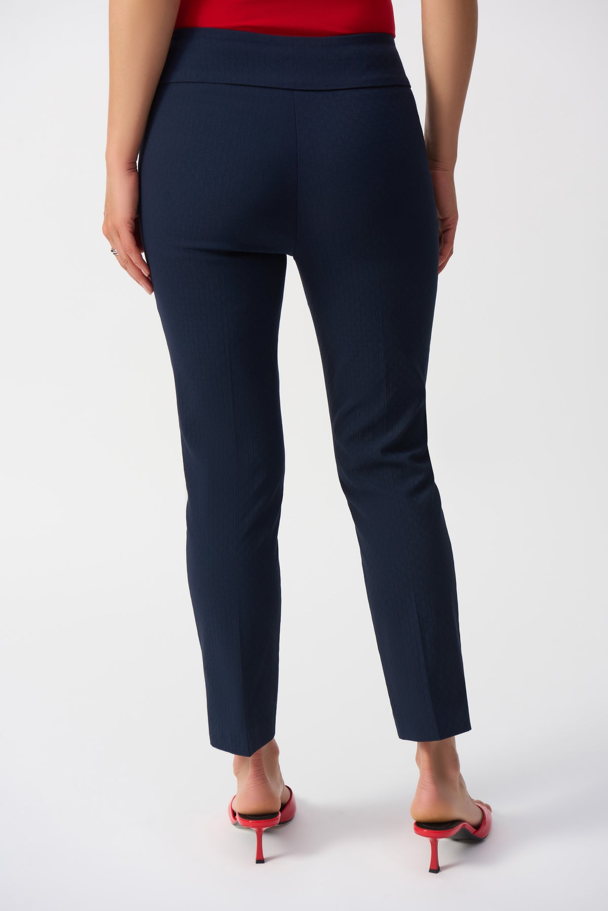 JOSEPH RIBKOFF | Textured Jacquard Crop Pull-On Pants Navy 251256