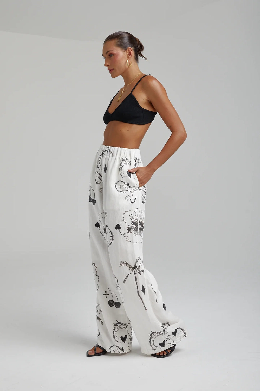 SUMMI SUMMI | LINEN PANTS - BLACK DRAGON OF HEARTS