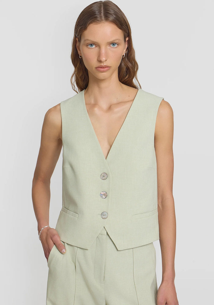 VIKTORIA & WOODS | DRUMINE VEST - ENDIVE