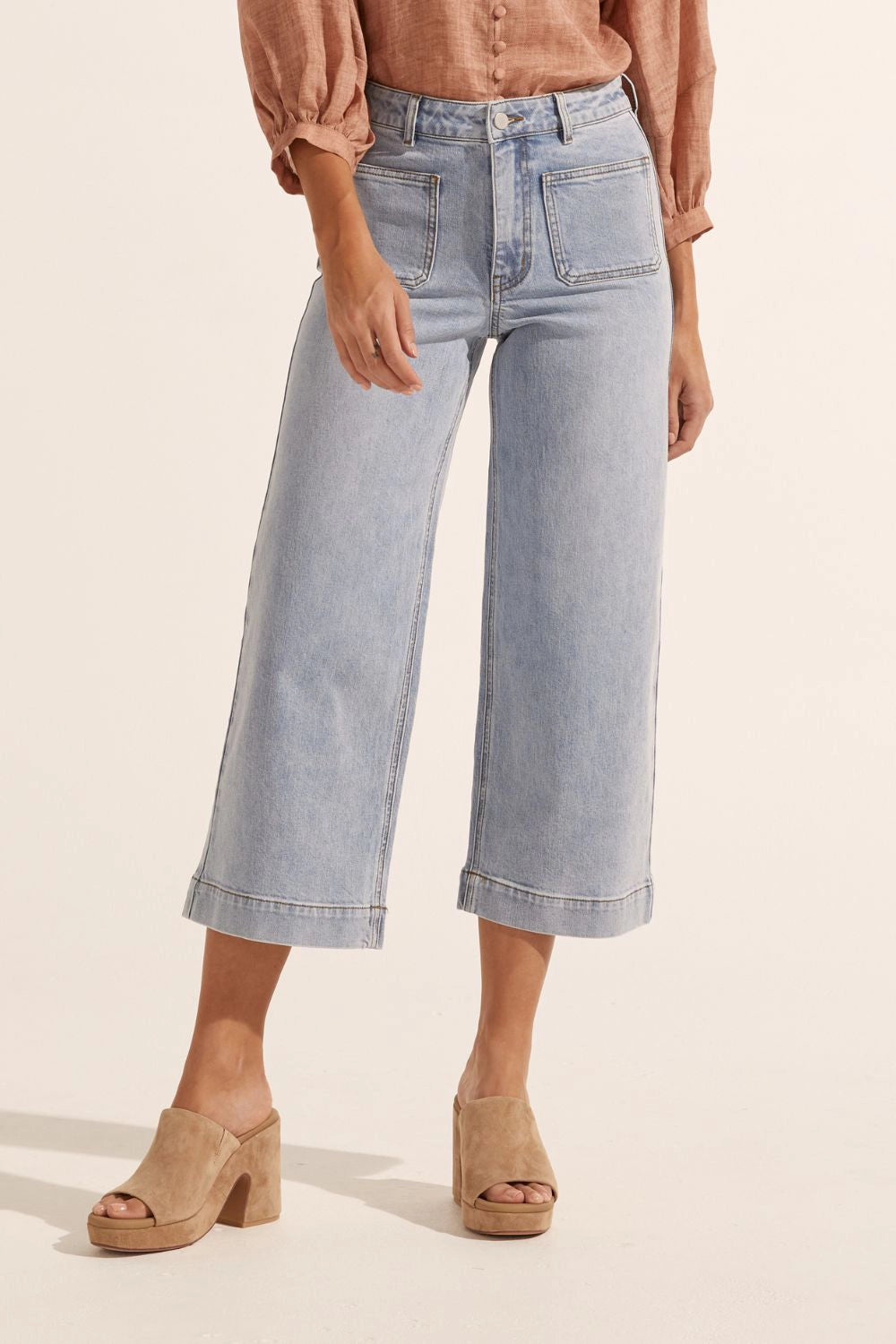 ZOE KRATZMANN | ESTABLISH JEAN LIGHT WASHED DENIM