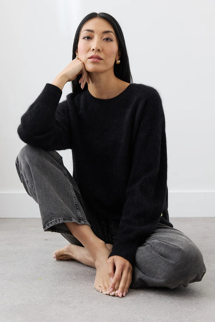 Mia Fratino | Cyra Sweater Jet